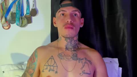 Snapshot of zyongarcia2020 chatting on 01-15-25, 11:40 zyon garcia online show from 01-15-25, 11:40