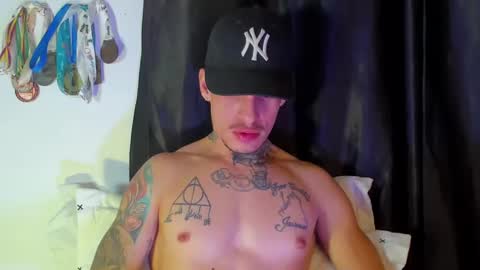 Snapshot of zyongarcia2020 chatting on 01-18-25, 05:04 zyon garcia online show from 01-18-25, 05:04