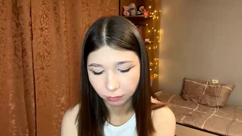 Snapshot of zyraelle chatting on 02-20-26, 05:35 Lilith online show from 02-20-26, 05:35