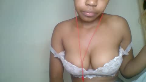 zyraelle_01 online show from 06-01-26, 07:26