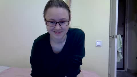 Snapshot of zyuhre chatting on 02-02-25, 06:04 Zyuhre online show from 02-02-25, 06:04