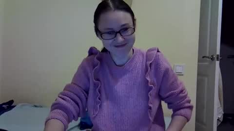 Snapshot of zyuhre chatting on 10-08-25, 11:35 Zyuhre online show from 10-08-25, 11:35