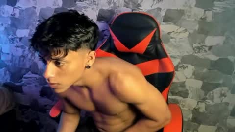 Snapshot of zyzz_1812 chatting on 05-23-26, 04:18 zyzz_1812 online show from 05-23-26, 04:18