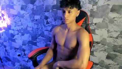 Snapshot of zyzz_1812 chatting on 06-18-26, 06:23 zyzz_1812 online show from 06-18-26, 06:23