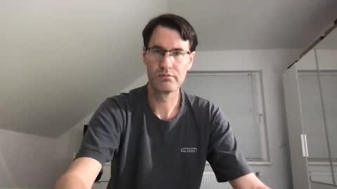 Snapshot of zzz123_cam chatting on 10-18-25, 02:51 zzz123_cam online show from 10-18-25, 02:51