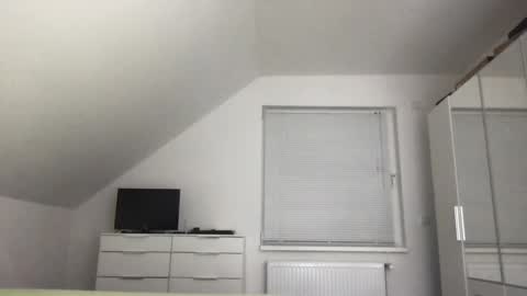 Snapshot of zzz123_cam chatting on 11-01-25, 03:58 zzz123_cam online show from 11-01-25, 03:58