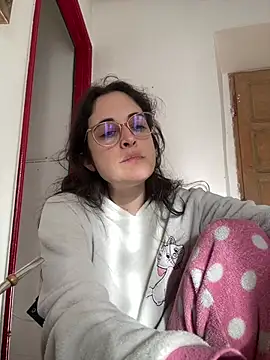 Snapshot of Lunaabbey chatting on 05-14-26, 05:58 Lunaabbey online show from 05-14-26, 05:58