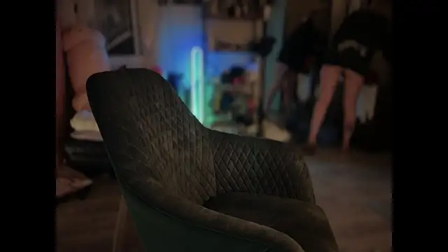 Snapshot of Mannarie_Madsinn chatting on 09-25-25, 01:09 Mannarie Madsinn online show from 09-25-25, 01:09