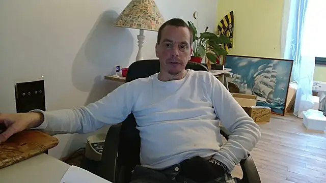 Snapshot of cloupefun chatting on 09-25-25, 06:39 cloupefun online show from 09-25-25, 06:39