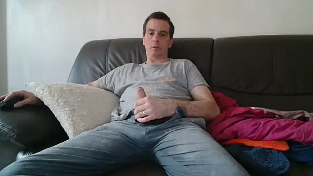 Snapshot of cloupefun chatting on 11-13-25, 07:51 cloupefun online show from 11-13-25, 07:51