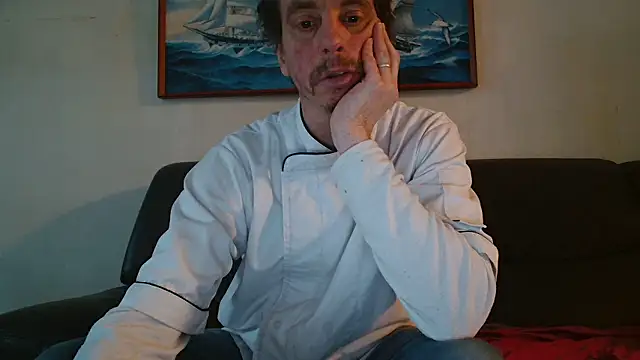 Snapshot of cloupefun chatting on 01-06-26, 08:29 cloupefun online show from 01-06-26, 08:29