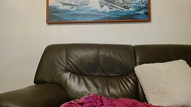 Snapshot of cloupefun chatting on 01-19-26, 06:39 cloupefun online show from 01-19-26, 06:39