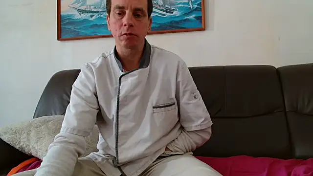 Snapshot of cloupefun chatting on 02-16-26, 12:45 cloupefun online show from 02-16-26, 12:45