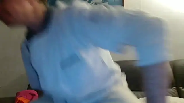 Snapshot of cloupefun chatting on 02-18-26, 07:04 cloupefun online show from 02-18-26, 07:04