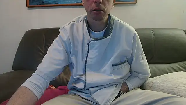 Snapshot of cloupefun chatting on 02-20-26, 07:21 cloupefun online show from 02-20-26, 07:21