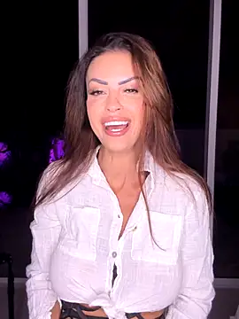 Snapshot of Helena_Karel chatting on 10-12-25, 07:13 Helena Karel online show from 10-12-25, 07:13