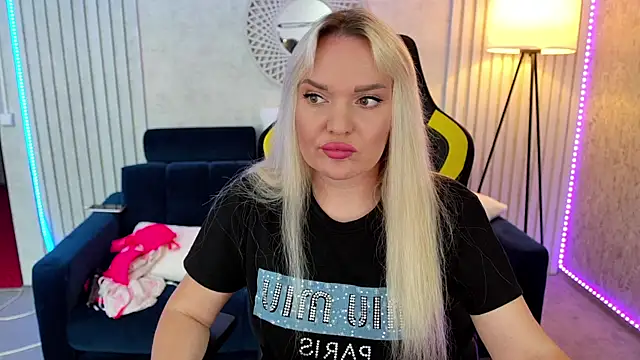 MissyMartinez online show from 06-09-26, 06:36