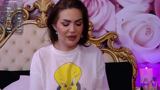 HessaHessy online show from 10-25-25, 03:40