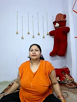 MOM-SUN-COUPLE online show from 02-07-25, 10:19