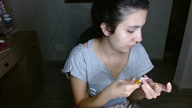 mia  lopez  online show from 06-30-26, 04:13