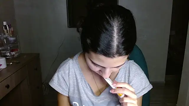 mia  lopez  online show from 07-04-26, 05:24