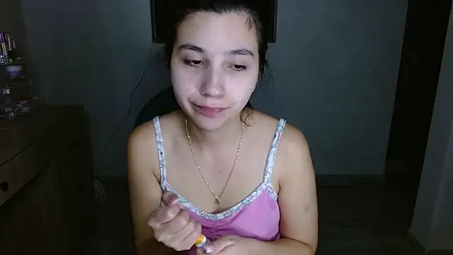mia  lopez  online show from 07-17-26, 03:57
