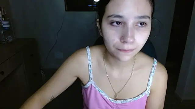 mia  lopez  online show from 07-18-26, 04:49