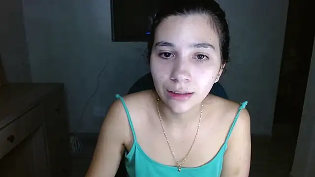 mia  lopez  online show from 07-22-26, 05:10