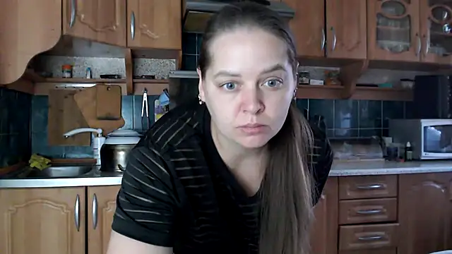 uliastar online show from 10-26-25, 06:41