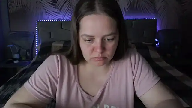 uliastar online show from 04-26-26, 06:00