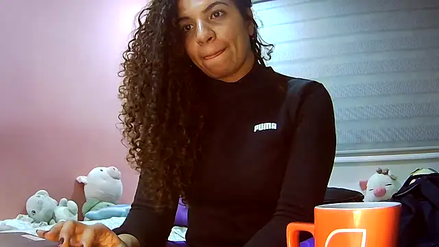 Snapshot of gatubelahot chatting on 11-28-25, 11:51 gatubelahot online show from 11-28-25, 11:51