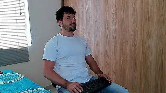 Snapshot of alexman_fuck chatting on 03-26-26, 06:02 alexman fuck online show from 03-26-26, 06:02