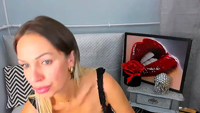 Snapshot of PamelaFlowers chatting on 09-11-25, 08:20 PamelaFlowers online show from 09-11-25, 08:20