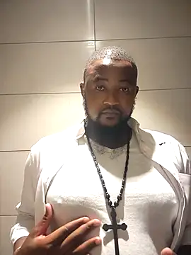 Snapshot of douksm chatting on 02-21-25, 01:00 douksm online show from 02-21-25, 01:00