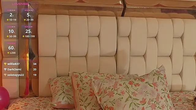 kinkylittlegirll online show from 04-23-26, 02:57