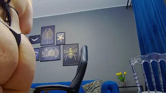 Snapshot of Katewalker_ chatting on 01-16-25, 12:12 Katewalker online show from 01-16-25, 12:12