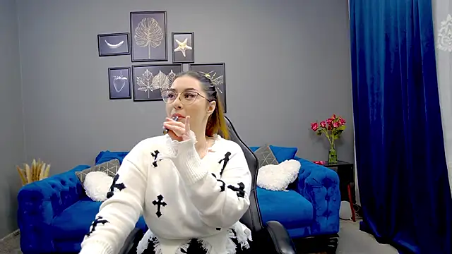 Snapshot of Katewalker_ chatting on 03-11-25, 06:08 Katewalker online show from 03-11-25, 06:08