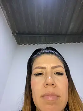 Snapshot of martina_contreras chatting on 01-02-25, 06:29 martina contreras online show from 01-02-25, 06:29