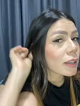 Snapshot of martina_contreras chatting on 01-30-25, 06:03 martina contreras online show from 01-30-25, 06:03