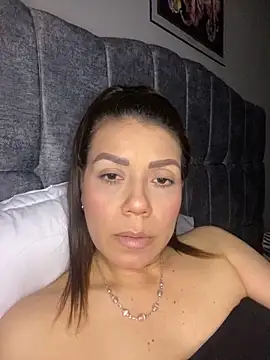 Snapshot of martina_contreras chatting on 11-20-25, 05:07 martina contreras online show from 11-20-25, 05:07