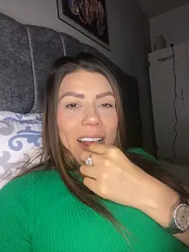 Snapshot of martina_contreras chatting on 11-23-25, 01:05 martina contreras online show from 11-23-25, 01:05