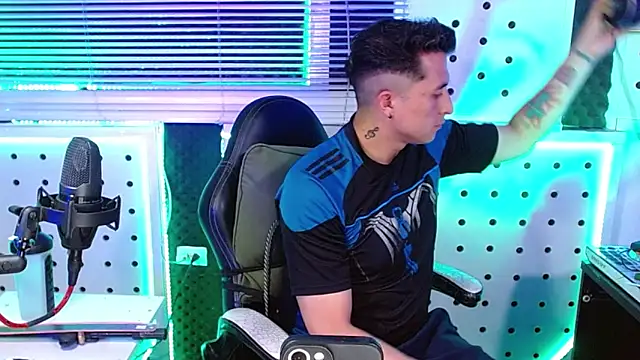 Darko0717 online show from 01-09-26, 04:10