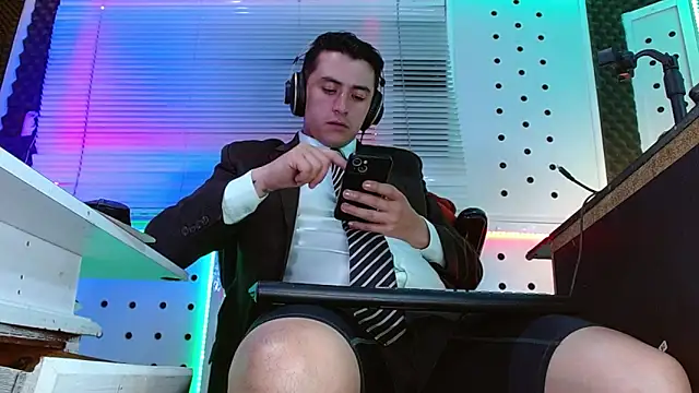 Darko0717 online show from 05-18-26, 02:07