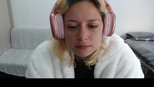 MommyMiaWs online show from 03-11-25, 01:45