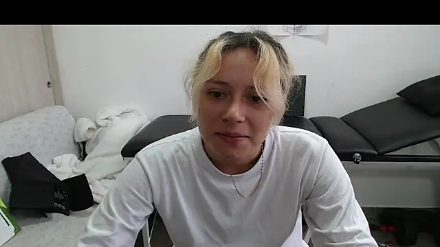 MommyMiaWs online show from 03-22-25, 04:58