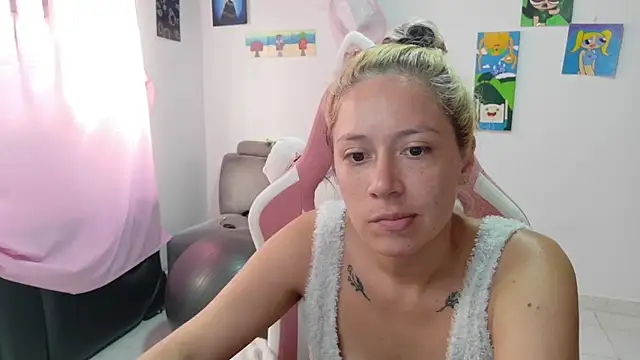 MommyMiaWs online show from 03-19-26, 03:49