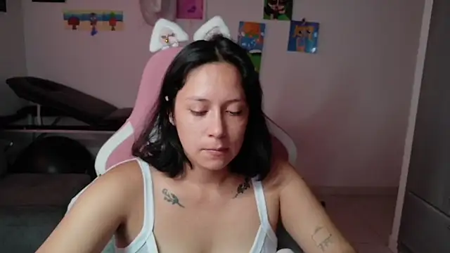 MommyMiaWs online show from 06-23-26, 02:04