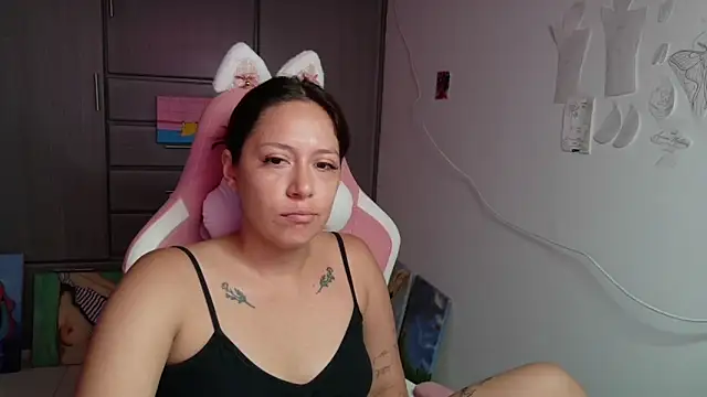 MommyMiaWs online show from 07-24-26, 01:53