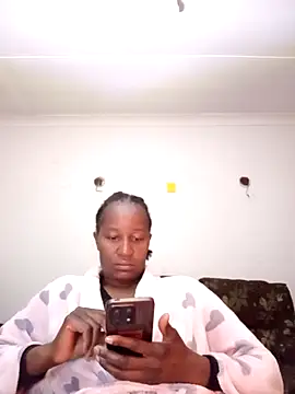 sluttylaura21 online show from 04-25-26, 04:48