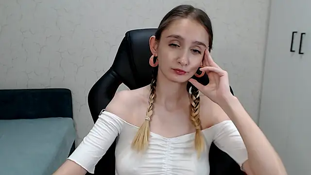 Snapshot of Jackie_Morgan chatting on 12-22-24, 04:06 Jackie Morgan online show from 12-22-24, 04:06
